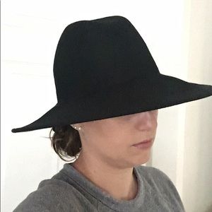 Black long brimmed hat